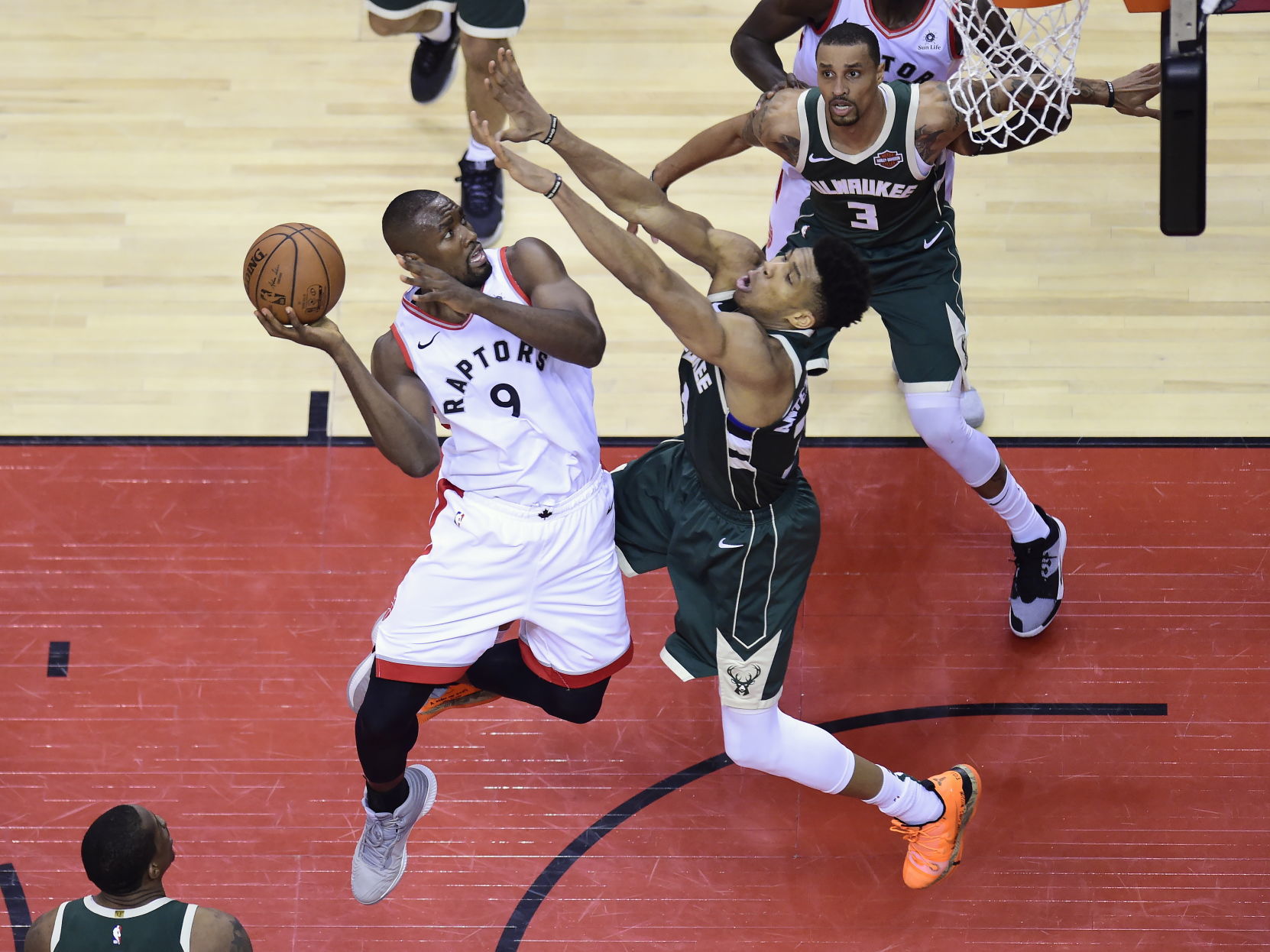 Raptors 118, Bucks 112 (2OT)